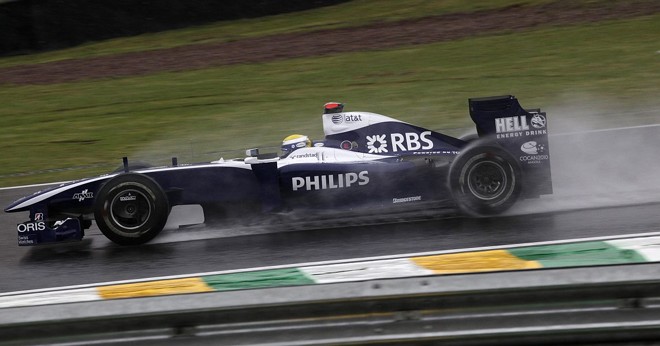 Nico Rosberg liderou parte do treino e brigou volta a volta pela pole | 