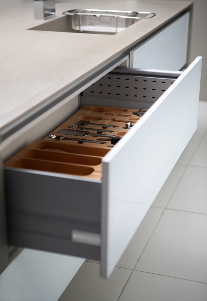 As gavetas da Kitchens com divisórias influenciam na mobilidade |