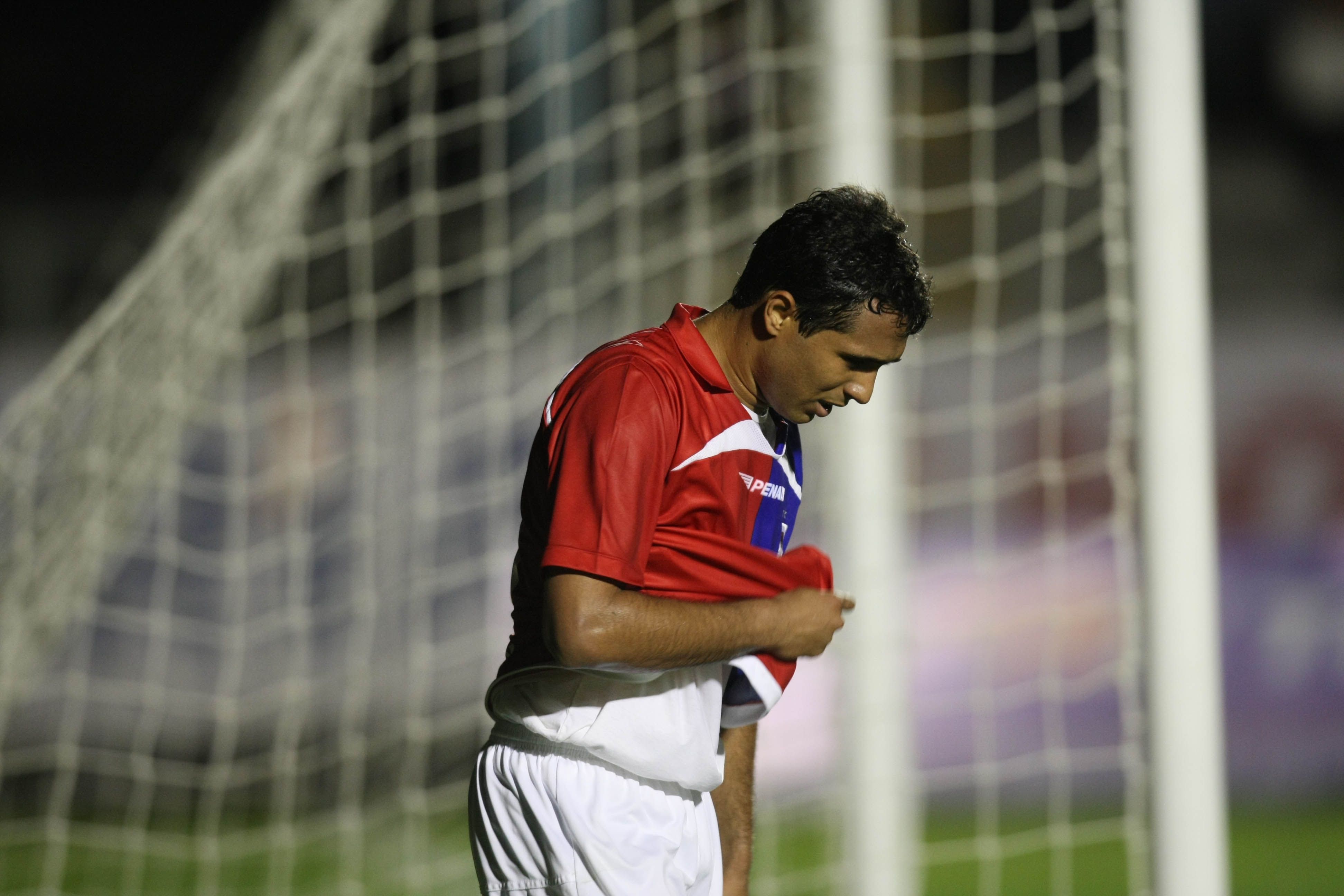 Davi diz só fica na Vila Capanema se for bom negócio para L.A Sports | Pedro Serápio / Agência de Notícias Gazeta do Povo