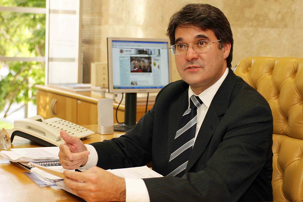 A diferença entre o valor venal dos imóveis e o efetivo de mercado não supera hoje 24%. (Um reajuste na planta de valores da cidade) só seria necessário nos casos de diferença acima de 50%.
Luiz Eduardo da Veiga Sebastiani, secretário municipal de Finanças | Cesar Brustolin/Divulgação