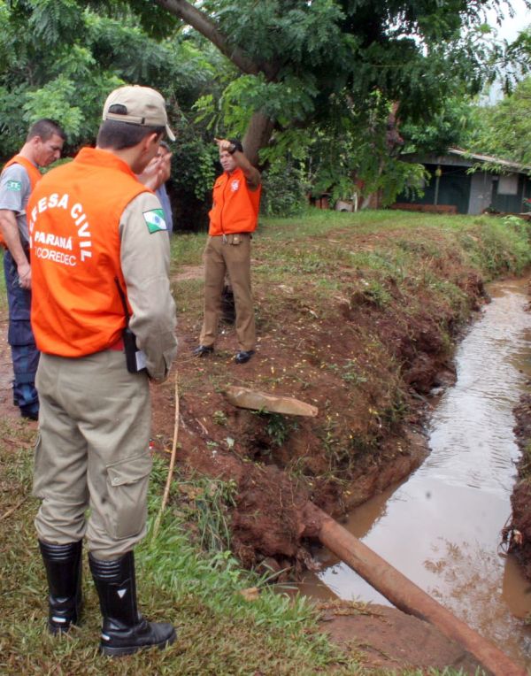 Defesa Civil atua em Foz do Iguaçu: órgão também facilita o recebimento de recursos em casos de problemas | Cristian Rizzi/ Gazeta do Povo
