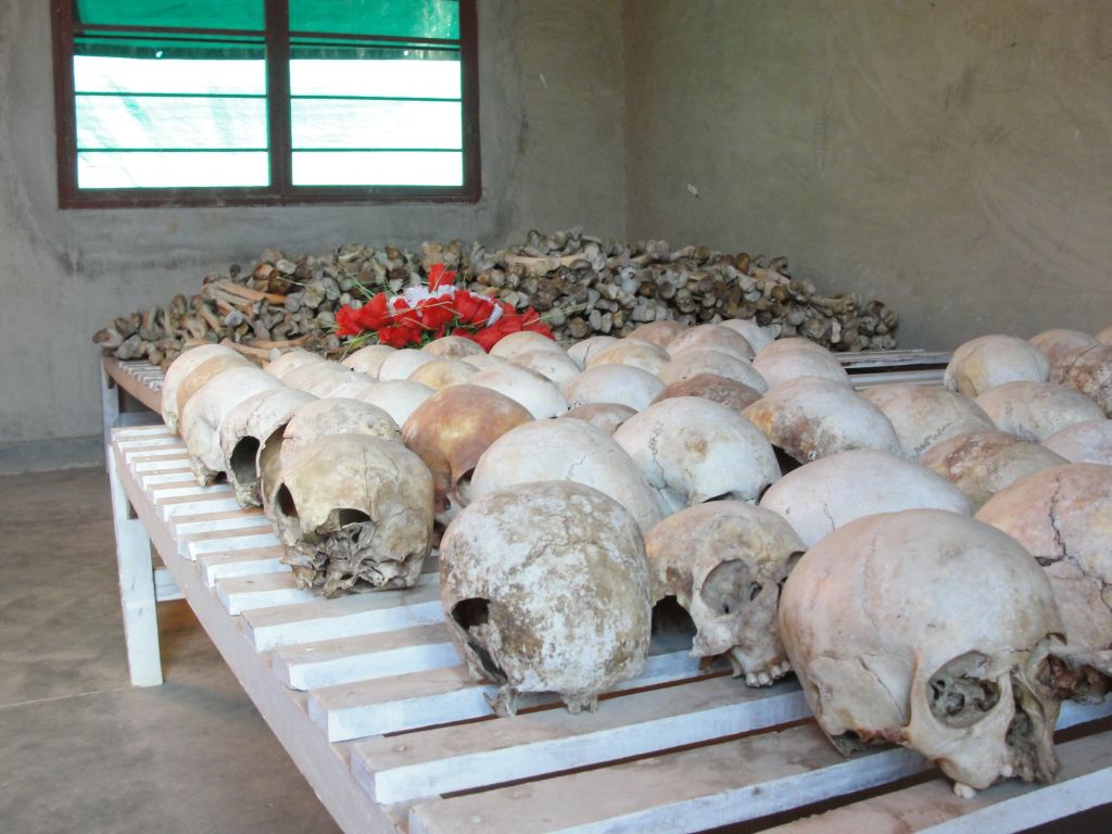 Restos mortais de vítimas do genocídio: período obscuro exposto às gerações futuras | Julio Cesar Lima