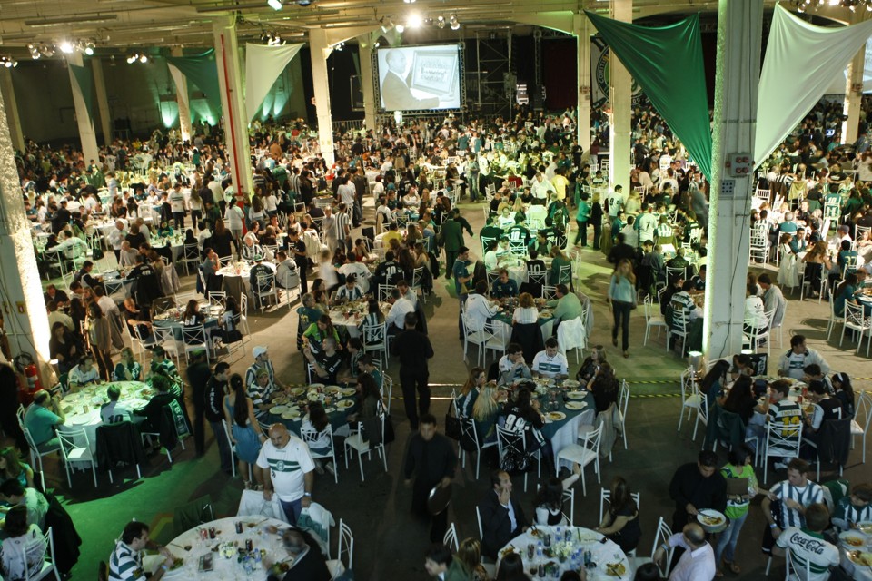 Segundo estimativas do clube, cerca de 5 mil torcedores foram ao jantar. | Antonio Costa/ Gazeta do Povo