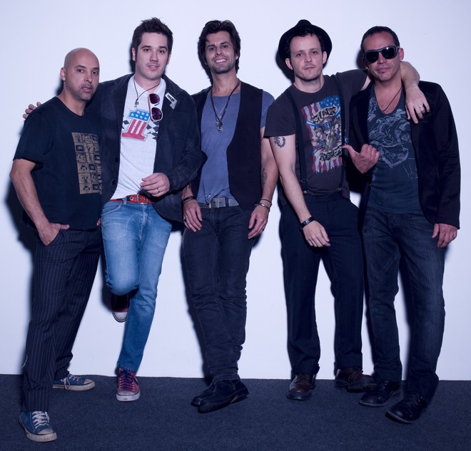 Da esquerda para direita: Paulinho Fonseca, Rogério Flausino, Marco Túlio, PJ e Márcio Buzelin |