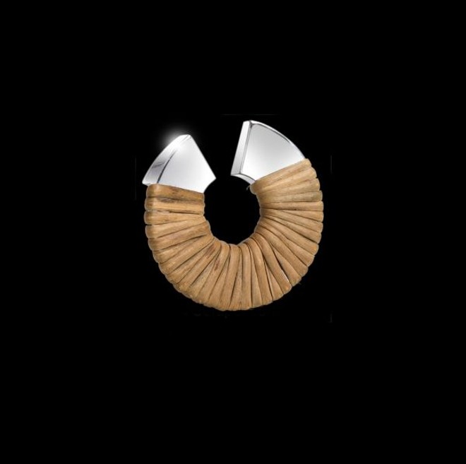 Peça Caiapó Junco (3,2 cm), da Zen Design. Preço: R$ 30,60. À venda na Forma & Função | 