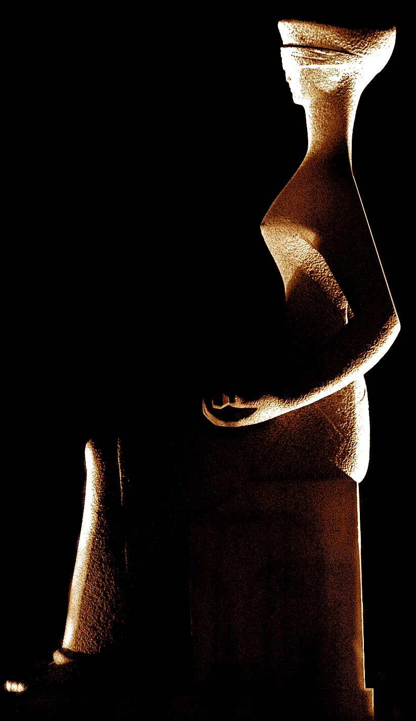 Vista noturna da estátua que representa o Poder Judiciário, em frente da sede do STF, em Brasília: brasileiros não creem que a Justiça seja cega | Nélson Jr./STF