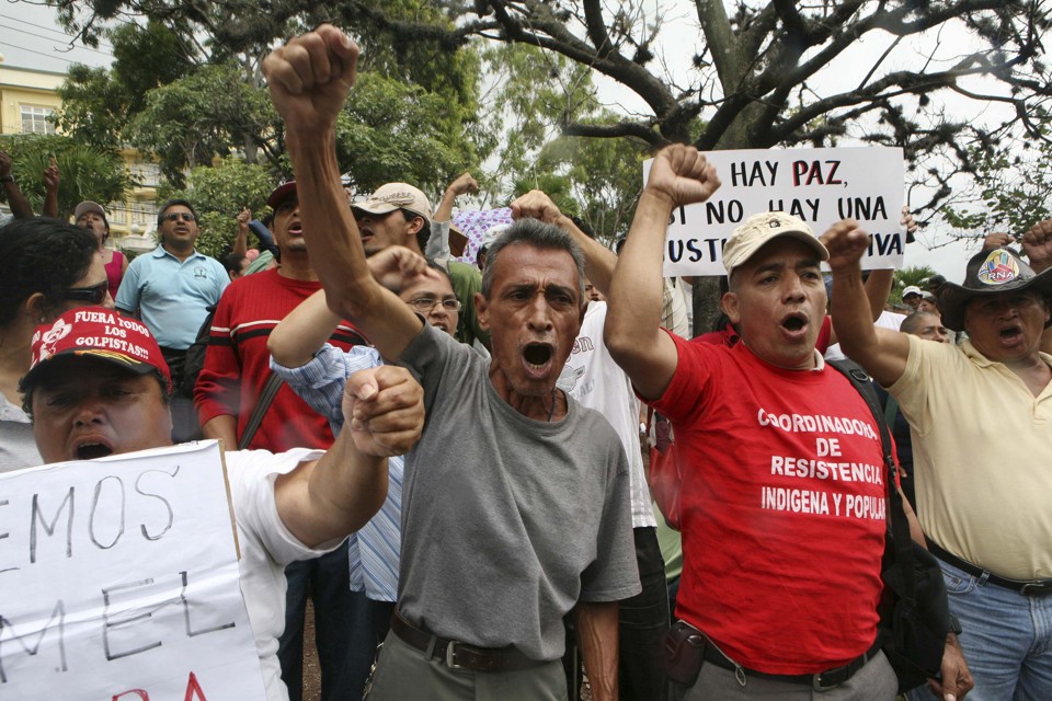 Vamos aproveitar agora o prêmio Nobel da Paz que o presidente Obama tão merecidamente recebeu para que ele exerça essa pressão, disse Garcia | reuters