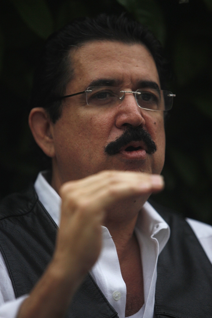 Zelaya nomeou delegado para começar as negociações com governo Micheletti | reuters