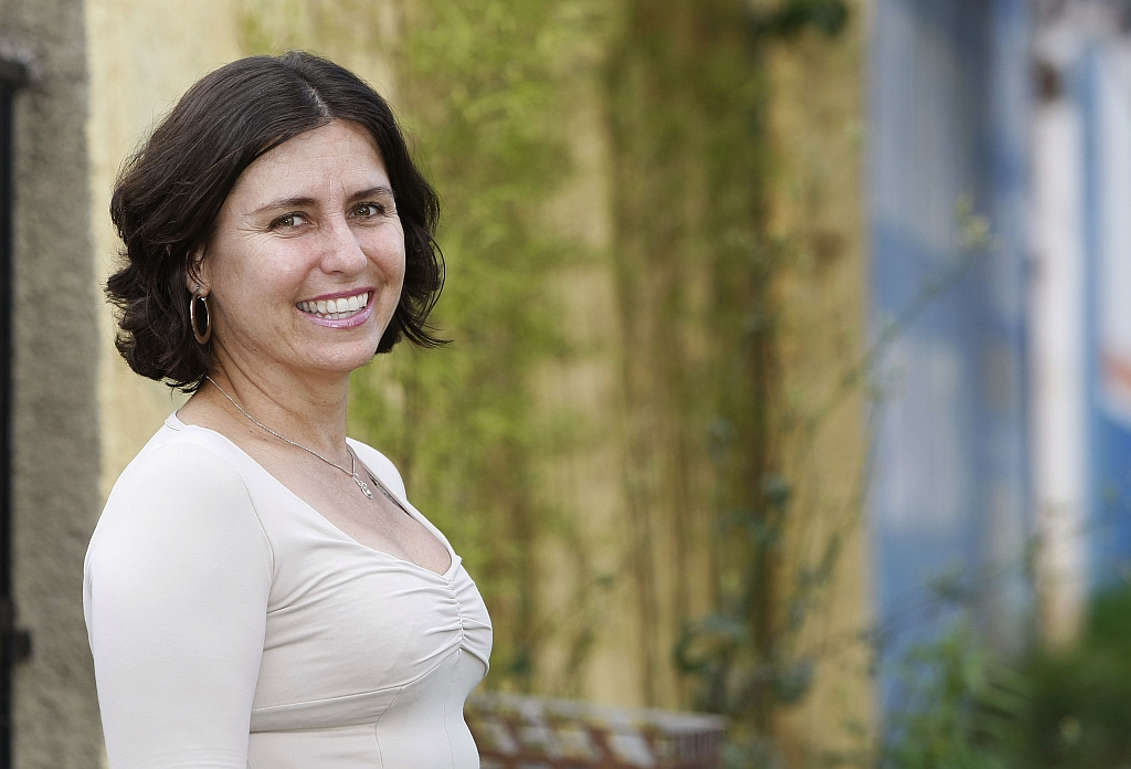 Silvia descobriu um câncer de mama aos 45 anos, pela mamografia: "A doença é uma coisa séria; as pessoas acham que é fácil de curar, que é moleza, pelos exames disponíveis, mas não é." | Rodolfo Buhrer/Gazeta do Povo