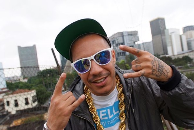O rapper Marcelo D2: mantendo o respeito no BioParque |