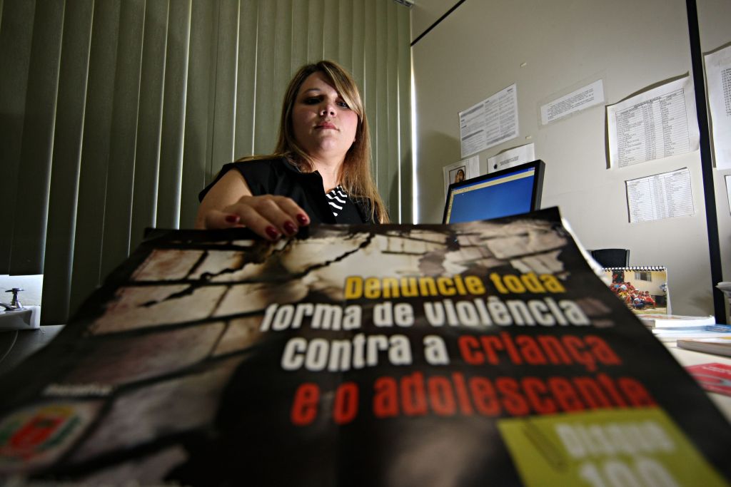 A conselheira Juliana Guerra: em Curitiba só há um local destinado ao tratamento das vítimas | Albari Rosa/Gazeta do Povo