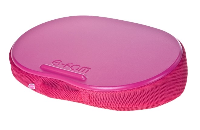 A almofada do e-Fom permite que o notebook seja acomodado da maneira mais confortável no colo do usuário. Custa R$ 199, na Fom |