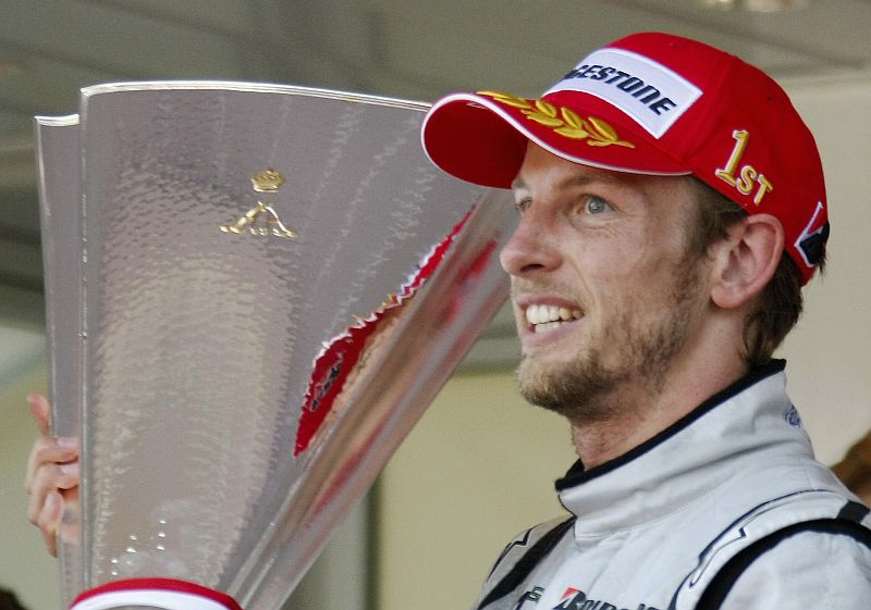 Jenson Buttton, atual campeão do mundo de Fórmula 1, acertou com a McLaren por três anos | Robert Pratta / Reuters