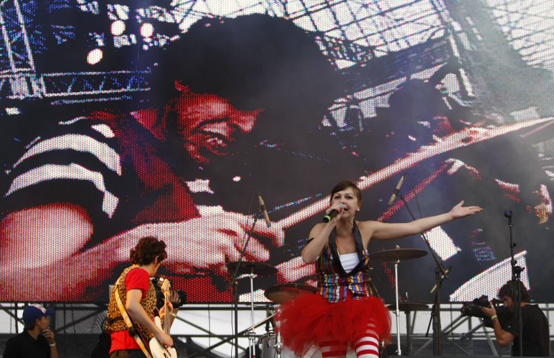 A banda paranaense Anacrônica abriu o palco principal do Lupaluna 2009 com as músicas do CD "Deus e os Loucos" | Antonio Costa / Agência de Notícias Gazeta do Povo