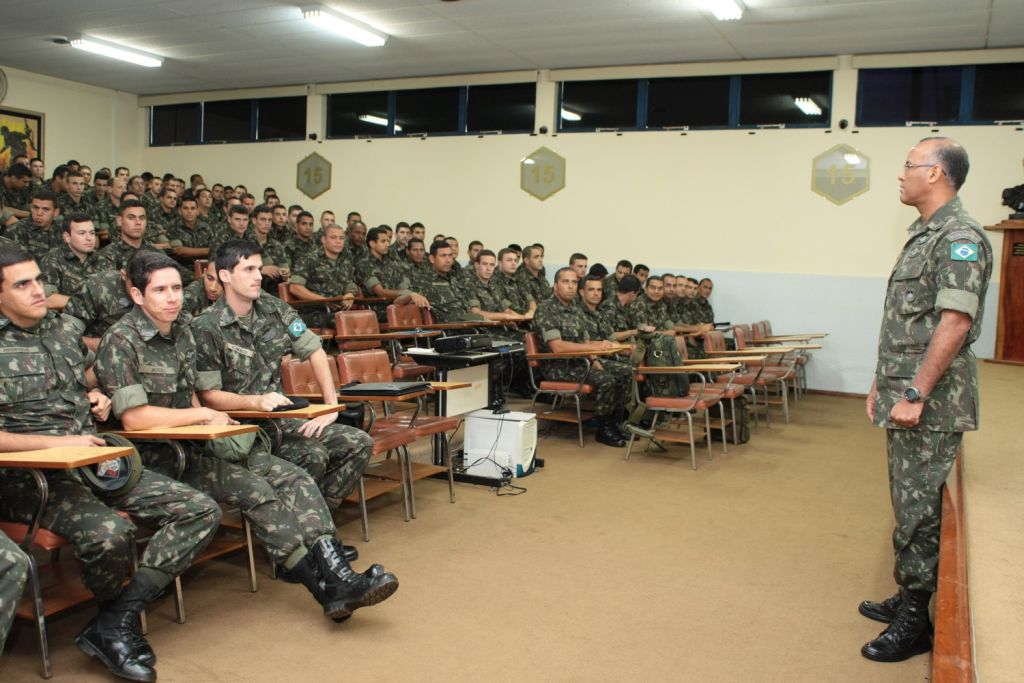 Treinamento para militares que vão ao Haiti: ordem é garantir a paz | Cesar Machado/Valepress