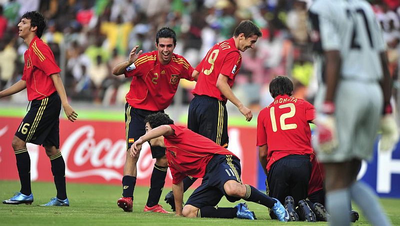 Jogadores espanhóis comemoram gol marcado por Isco que garantiu o bronze no Mundial | Afolabi Sotunde/Reuters
