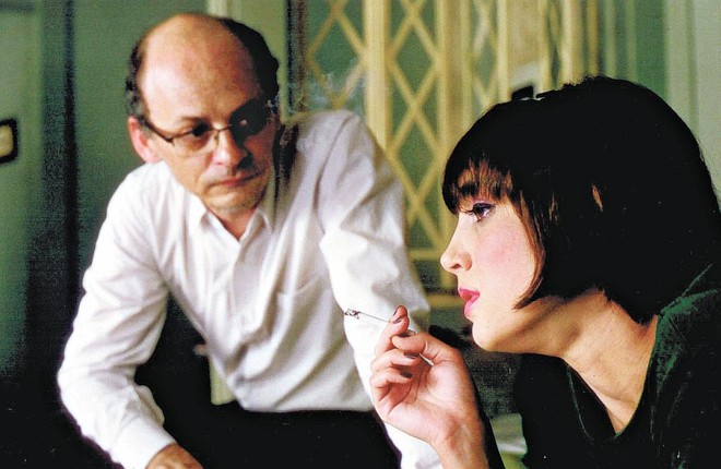 Natimorto: longa de Paulo Machline consegue ser ainda mais lúgubre que livro homônimo de Lourenço Mutarelli (à esq.) | 