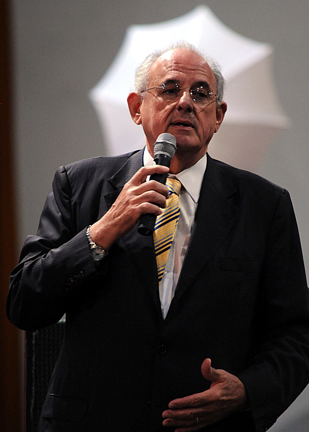 Há muitos detalhes, é uma coisa complexa de se examinar, e vamos fazer de forma adequada. Nelson Jobim, ministro da Defesa | Antônio Cruz/ABr