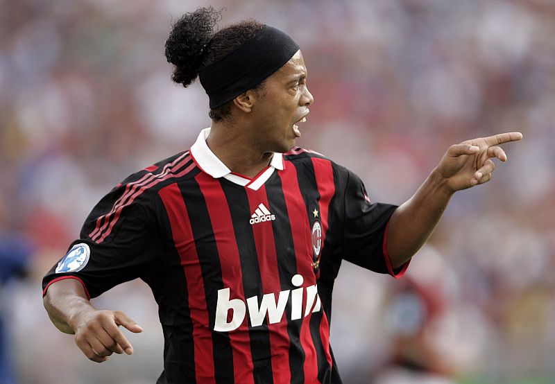 Ronaldinho Gaúcho, ex-Melhor do Mundo, concorre agora a Pior do Ano na Itália | Adam Hunger/Reuters
