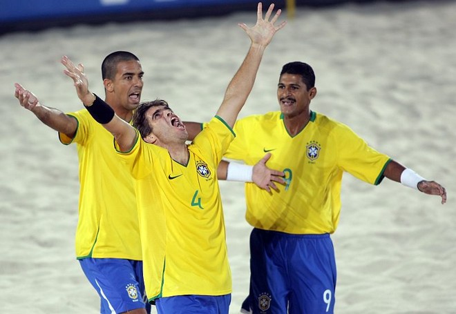Betinho comemora gol na vitória brasileira por 10 a 5 na final da Copa do Mundo |