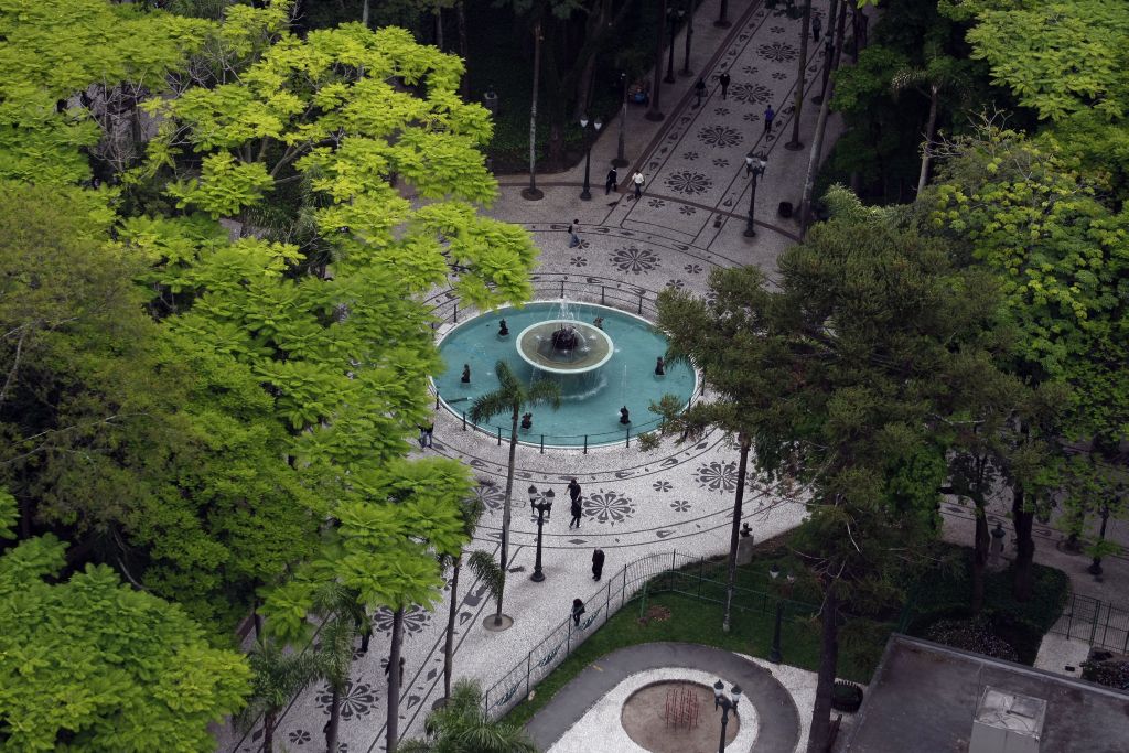 Um grande empreendimento foi um dos impulsionadores da produção imobiliária próximo da Praça Osório | Daniel Dereveck / Gazeta do Povo