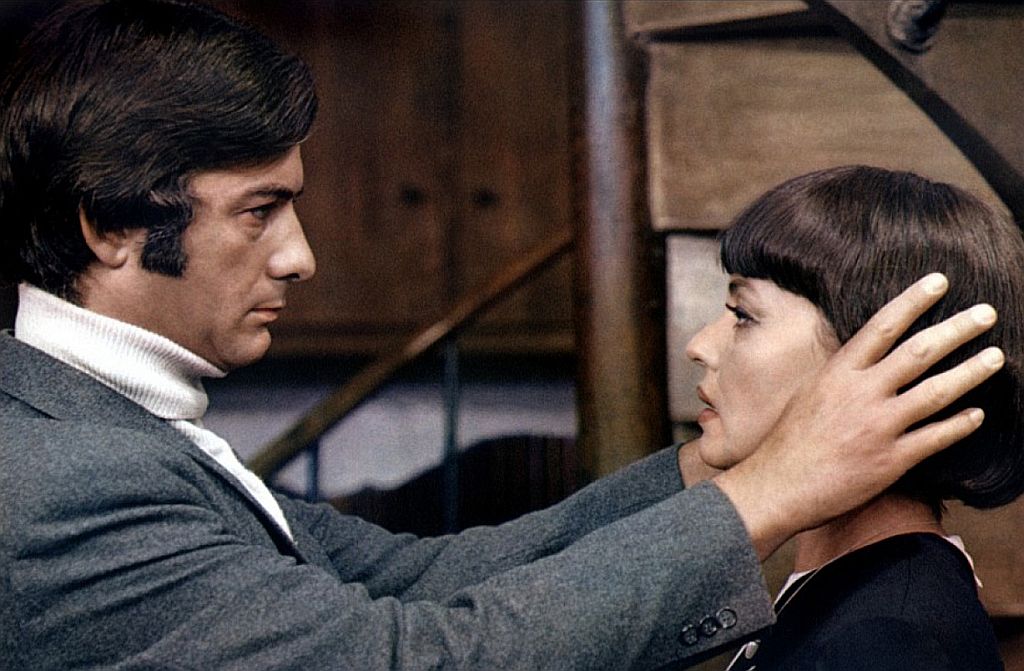 A Noiva Estava de Preto: Jeanne Moreau estrela homenagem ao mestre Alfred Hitchcock |