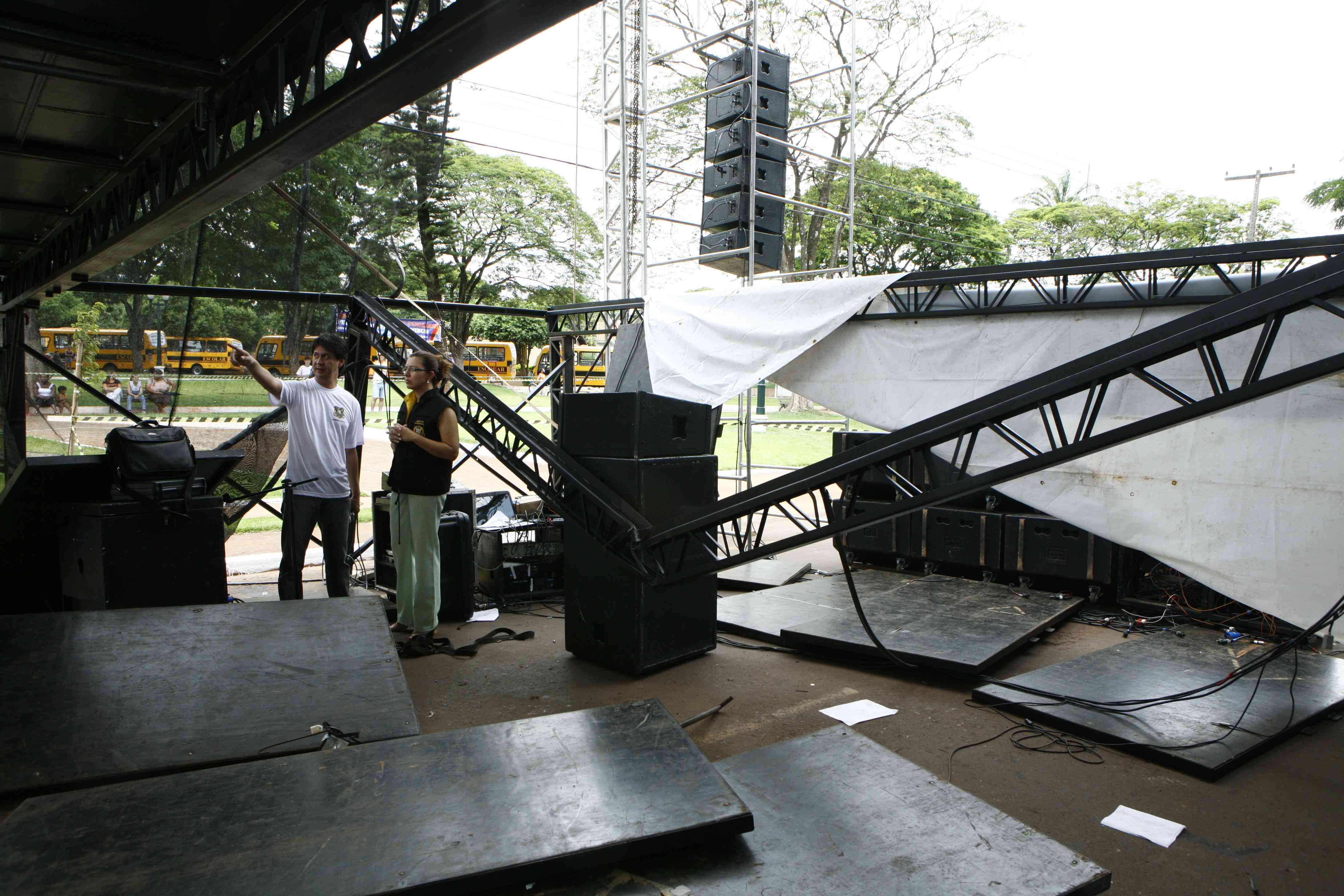 O local onde ocorreu o acidente foi isolado e passara por uma perícia, que apontará as causas do acidente | Ivan Amorin/Gazeta do Povo