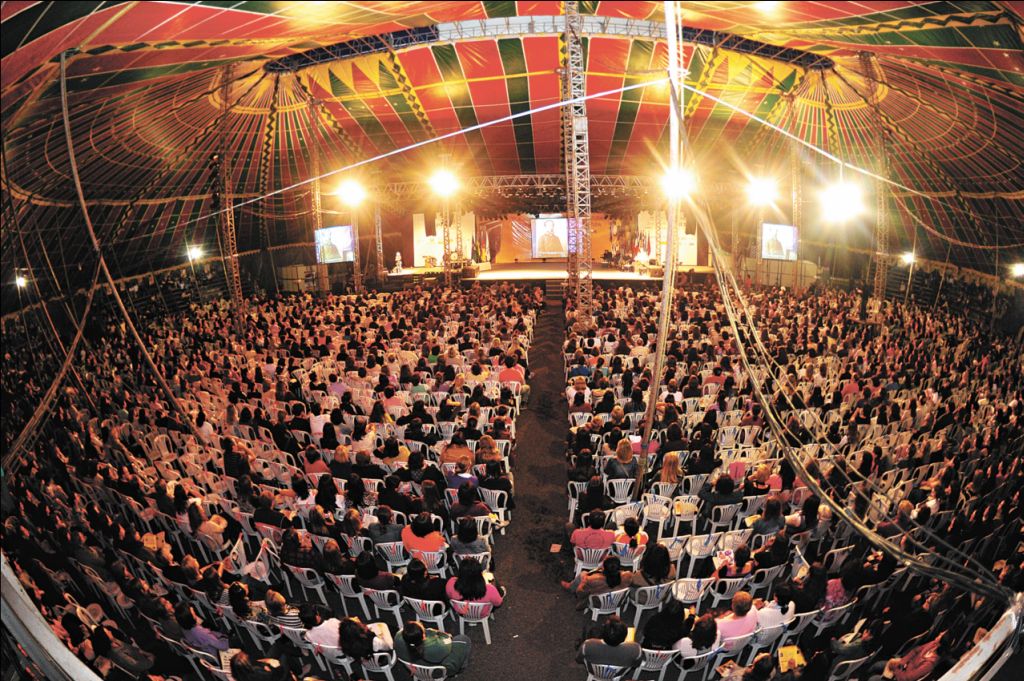 Jornada Nacional de Literatura, que este ano chegou a sua 13ª edição, parece ter fomentado o hábito de leitura na cidade | Fotos: Tiago Lermen/AUPF/Divulgação