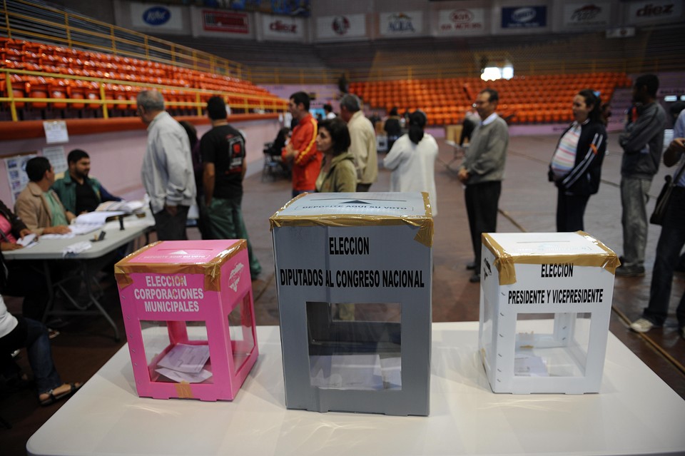 Eleitores fazem fila para votar em Tegucigalpa | Yuri Cortez/AFP PHOTO