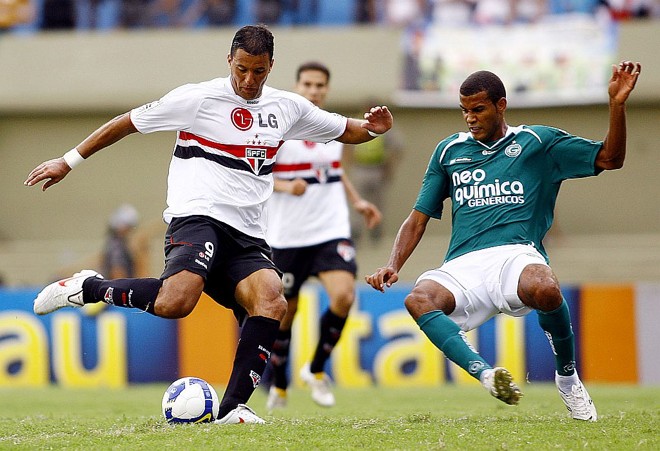 Washington marcou duas vezes para o São Paulo, mas os gols foram insuficientes | 