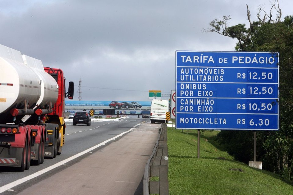 Na praça de pedágio da BR-277 em São José dos Pinhais, a Ecovia sugeriu aumentar a tarifa para R$ 12,70. O valor atual é 20 centavos menor | Hedeson Alves/Gazeta do Povo