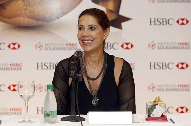 A atriz Ângela Vieira interpreta Estrela de Belém no Natal HSBC 2009 |