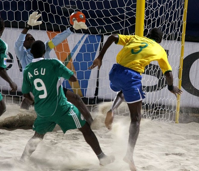 Bueno marca gol na vitória sobre a Nigéria |