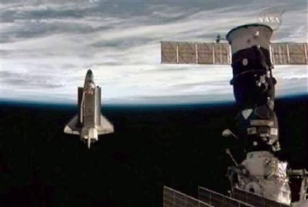 Atlantis deixa Estação Espacial de volta à Terra | Reuters