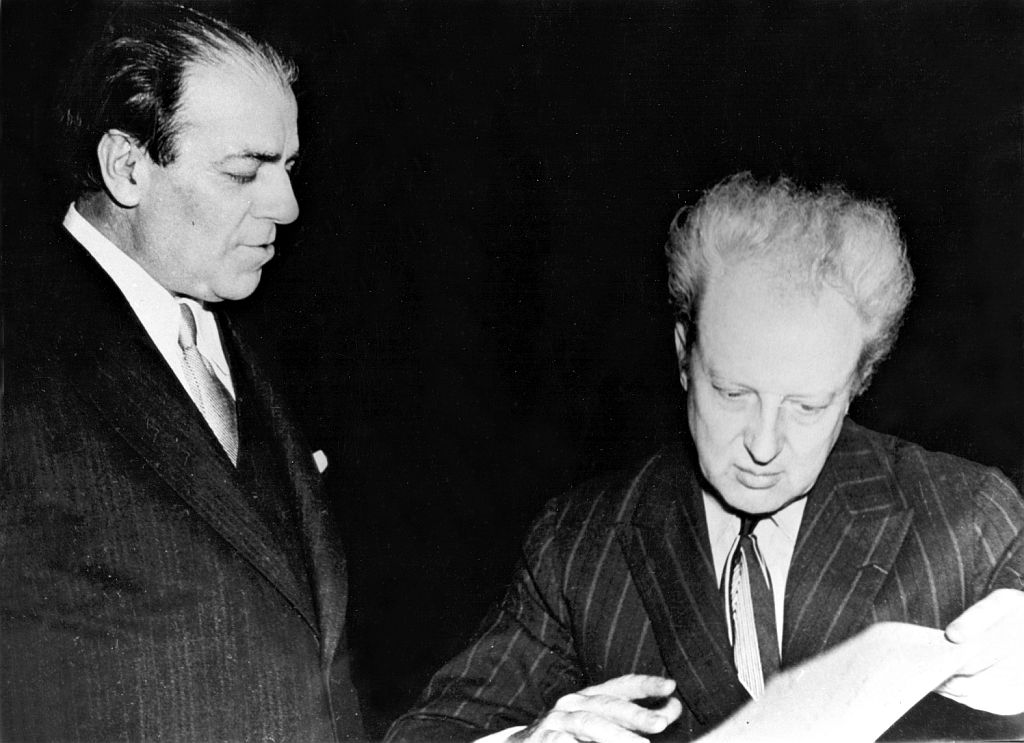 Villa-Lobos e Leopold Stokowski no City Center, Nova York, em 1945 | Divulgação/Museu Villa-Lobos