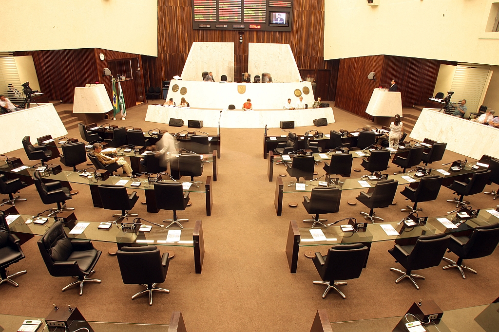 Plenário da Assembleia: comissões permanentes têm mais respaldo do que as CPIs | Hedeson Alves/Gazeta do Povo