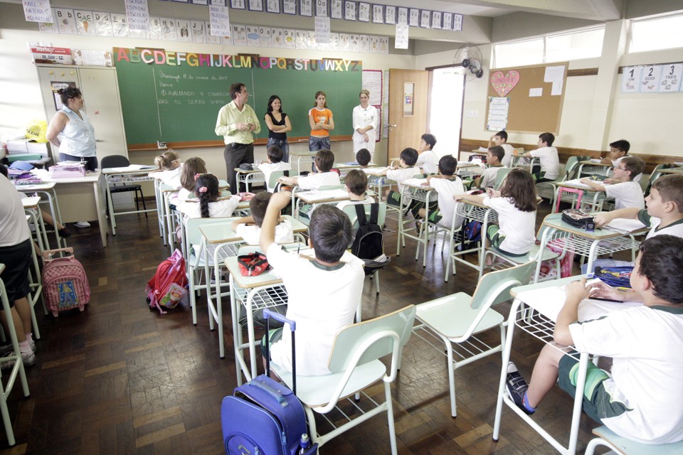Cerca de 2 mil servidores, incluindo pedagogos e supervisores, serão beneficiados com a revisão do plano | Divulgação/PMM