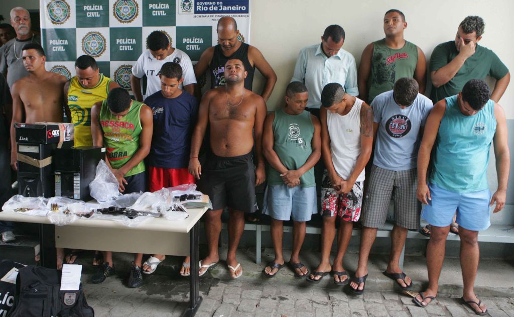 Entre os membros da Liga da Justiça presos ontem havia dois policiais militares. Eles vão se juntar a outros milicianos que já estavam detidos | Ernesto Cariço/Ag. O Dia