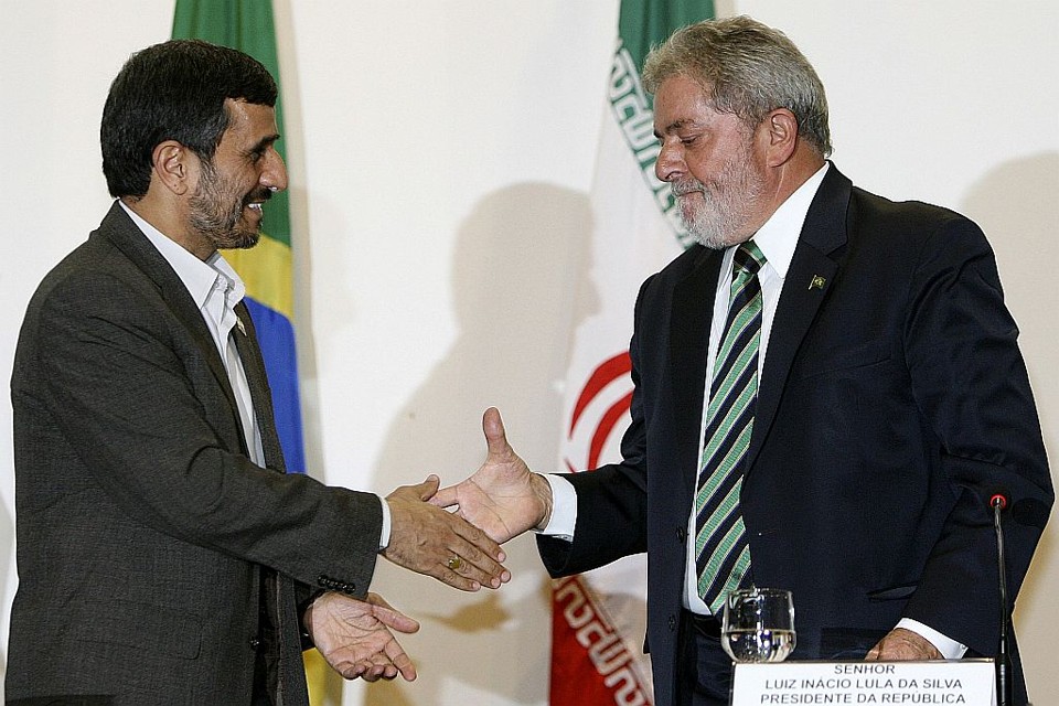 Presidente Lula defendeu programa nuclear iraniano durante visita de Ahmadinejad | Reuters