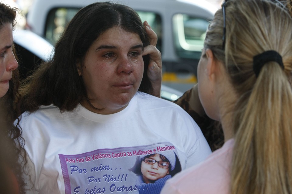 A tia de Rachel pediu ajuda da população com denúncias que possam levar a prisão do assassino | Marcelo Elias - Agência de Notícias Gazeta do Povo