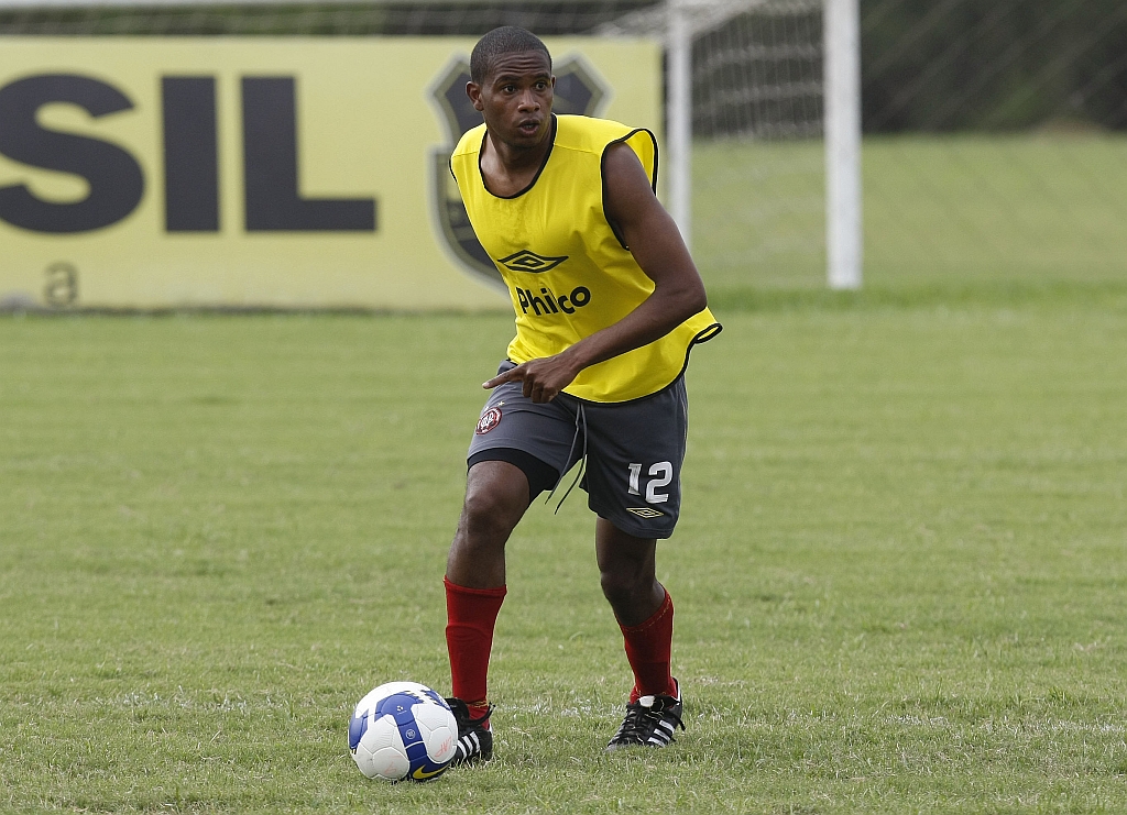 Em prol da agressividade ofensiva, o colombiano Valencia será o único jogador de marcação contra o Cruzeiro, na Arena | Valterci Santos/Gazeta do Povo