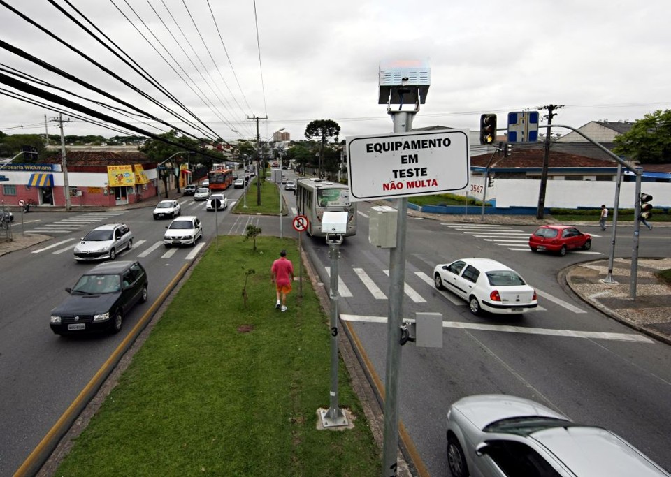 Equipamentos estão sendo testados para nova licitação: prefeitura diz que não houve tempo de terminar concorrência | Albari Rosa / Gazeta do Povo