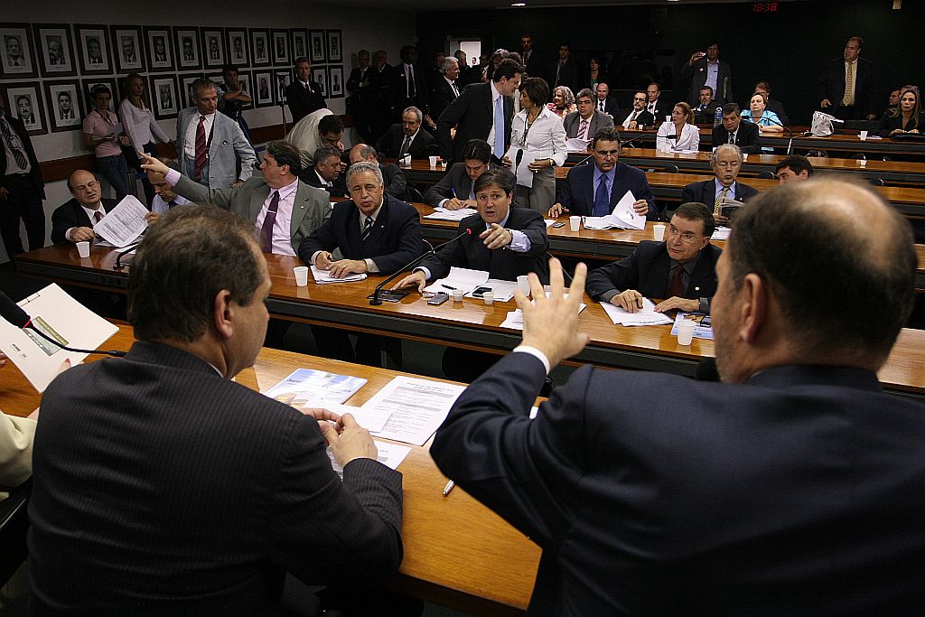 Reunião da bancada paranaense, em Brasília: emendas precisam ser definidas até a próxima terça-feira | Wenderson Araújo/Gazeta do Povo