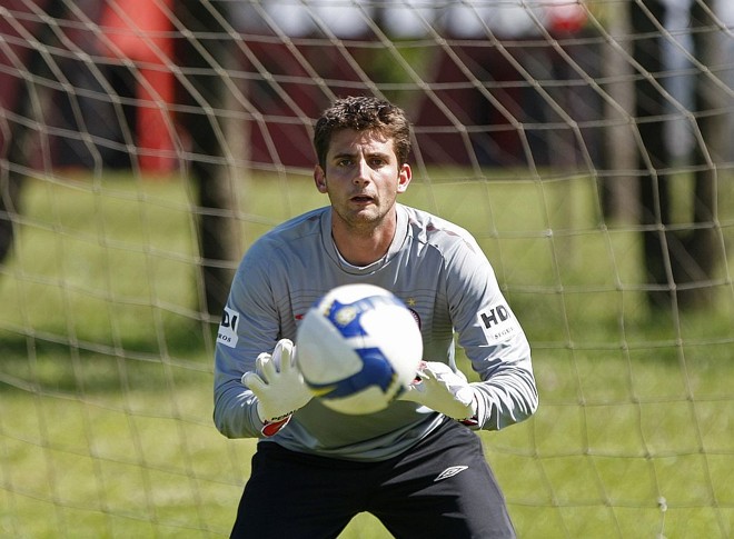 O goleiro atleticano Galatto diz que o Furacão não pode perder pontos contra o Goiás | 
