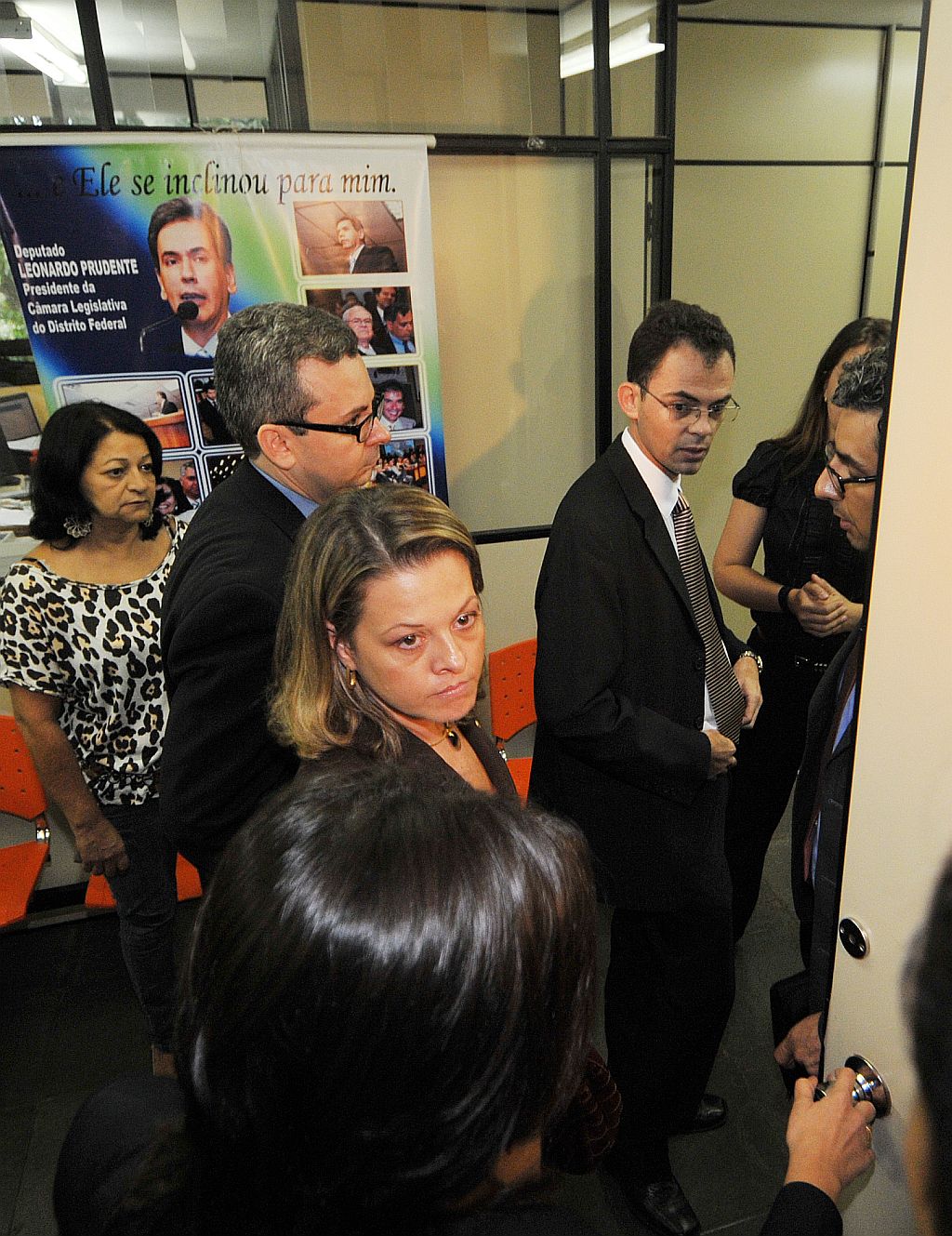 Policiais vasculham gabinete de deputado da Câmara Distrital de Brasília | Josemar Gonçalves/Jornal de Brasília