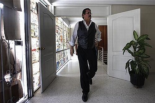 Partidários de Zelaya querem prazo para que Congresso decida sobre retorno do presidente deposto ao poder | Reuters