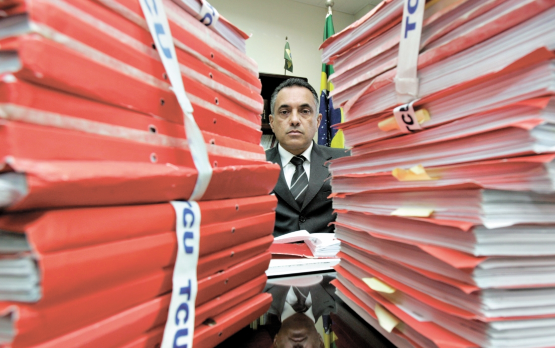 No momento em que a gente detecta irregularidades, com indícios fortes de que há desvios, a gente toma providências. Indício é pegada, é rastro. Quem conhece, quem é domador de bicho conhece a pegada de um tigre. A gente sabe se é do tigre, do cachorro, do leão" | Marcelo Elias/ Gazeta do Povo