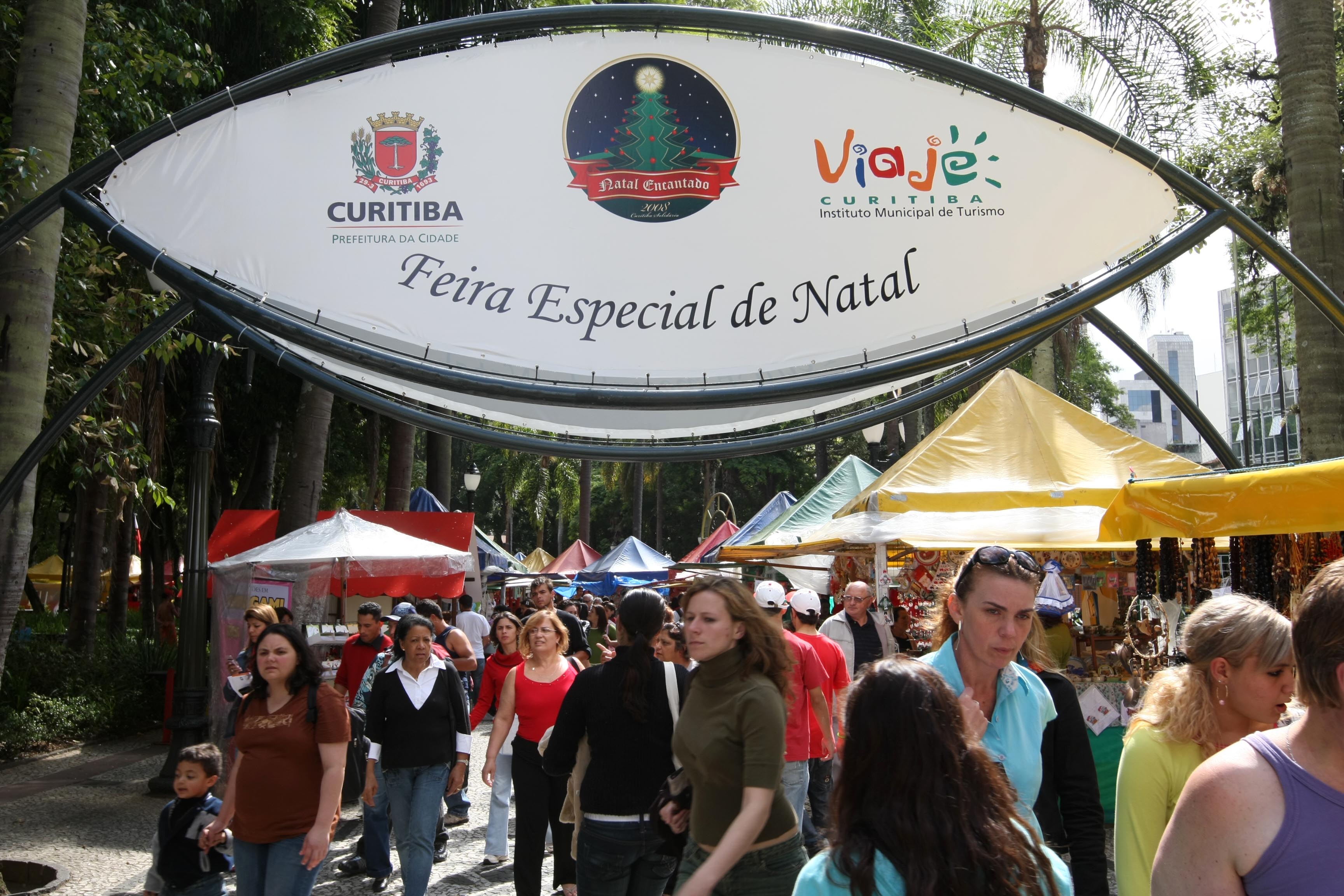 Feira especial de Natal oferece objetos de decoração e alimentos típicos de fim de ano | Maurilio Cheli/SMCS
