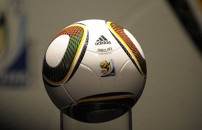 A bola oficial da Copa do Mundo da África foi apresentada nesta sexta-feira |