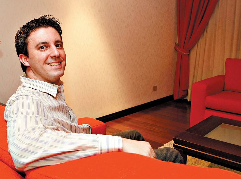 Sidney de Oliveira Neto: uma tarde toda só para pedir informações sobre financiamento imobiliário fez com que o engenheiro decidisse contratar um despachante | Rodolfo Bührer/ Gazeta do Povo